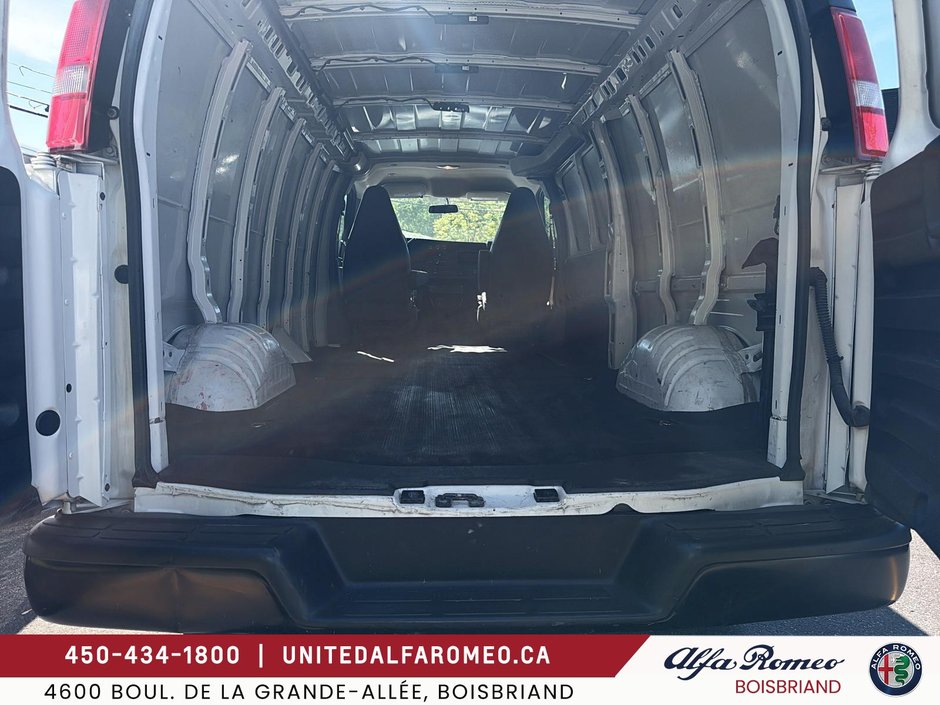 2023 Chevrolet Express Cargo Van 2500-5