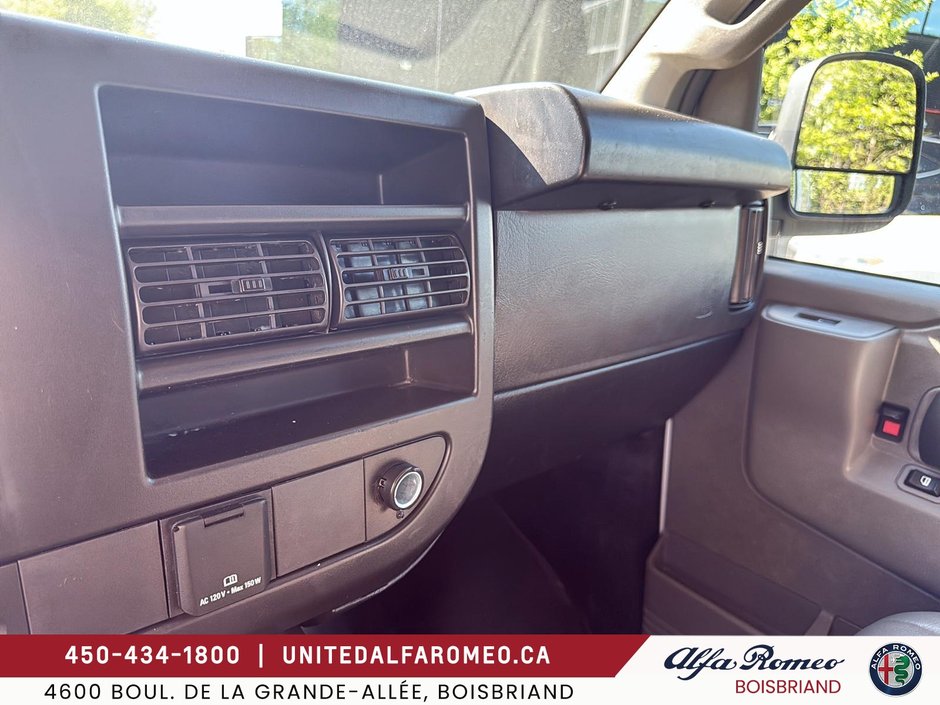 2023 Chevrolet Express Cargo Van 2500-17