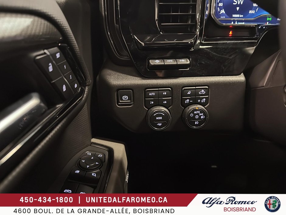 2025 Chevrolet Silverado 1500 ZR2,6.2L,CREWCAB,TOIT,NAVI,BAS MILLAGE-21