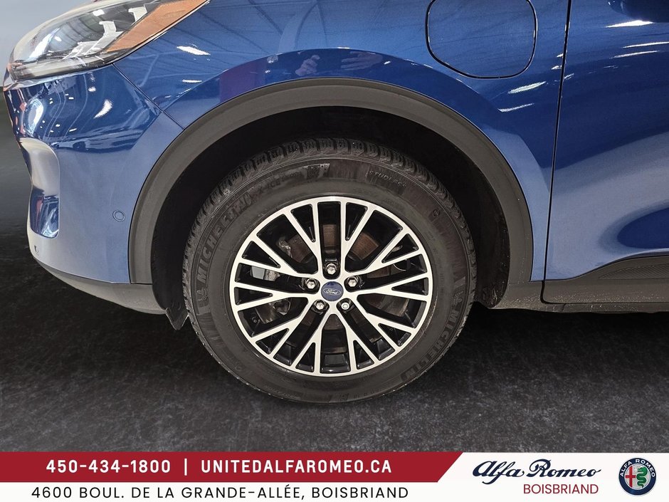 2022 Ford Escape Titanium Plug-In Hybrid-6