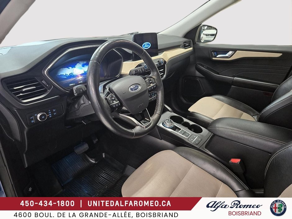 2022 Ford Escape Titanium Plug-In Hybrid-9