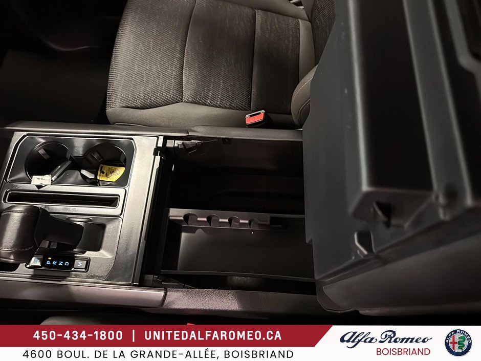 2024 Ford F-150 XLT,CREW CAB,4X4,NAVI TRES PROPRE-24
