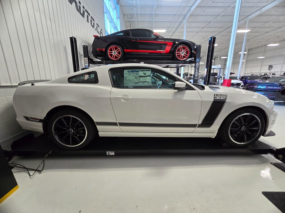 2013 Ford Mustang BOSS 302 ,NEUVE, COLLECTION 38 KILO-5