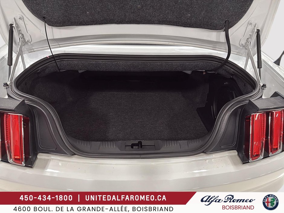 Ford Mustang GT Premium,MANUELLE,CONVERTIBLE,BAS MILLAGE 2015-8