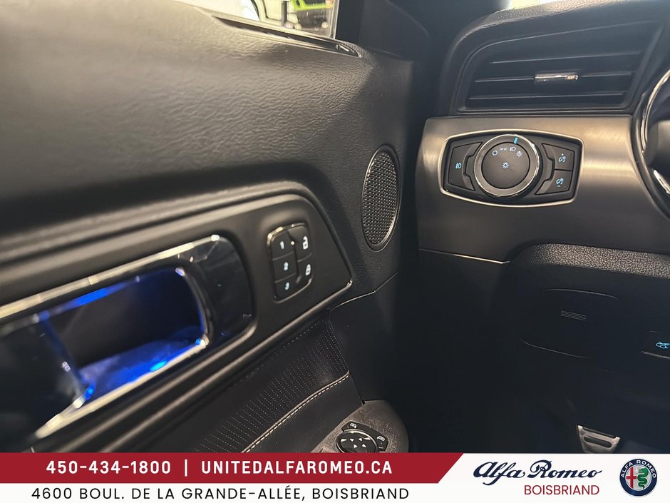Ford Mustang GT Premium,MANUELLE,CONVERTIBLE,BAS MILLAGE 2015-24