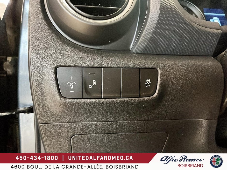 2021 Hyundai Kona Preferred PKG,AUTO,TRES PROPRE-17