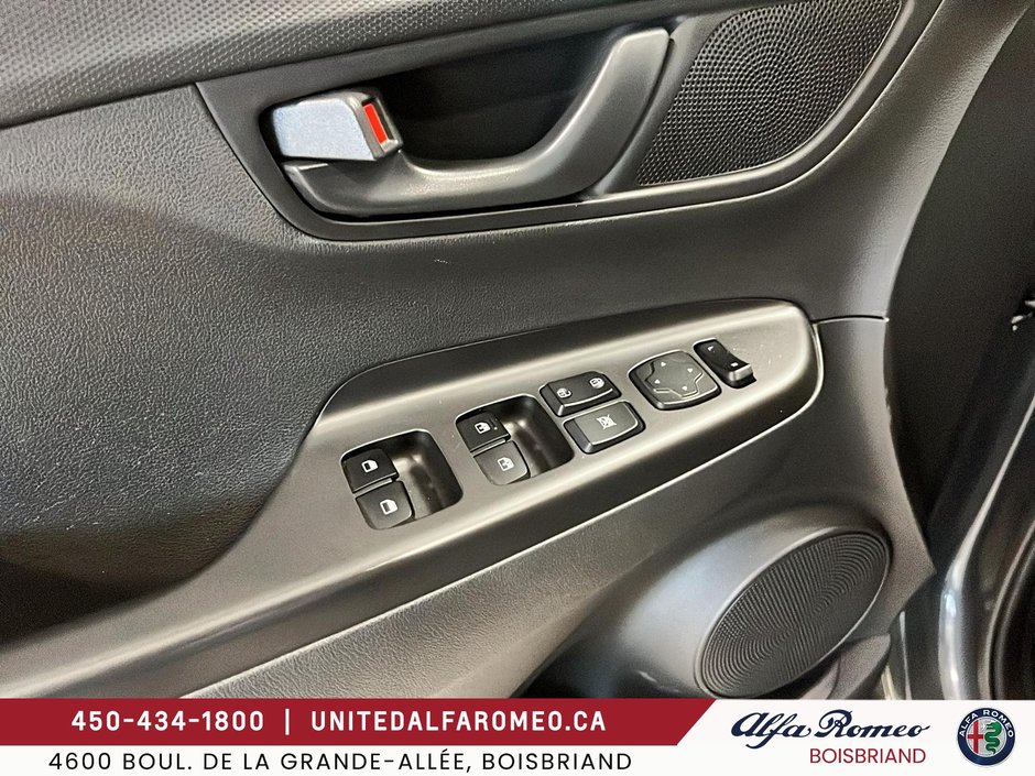 2021 Hyundai Kona Preferred PKG,AUTO,TRES PROPRE-12