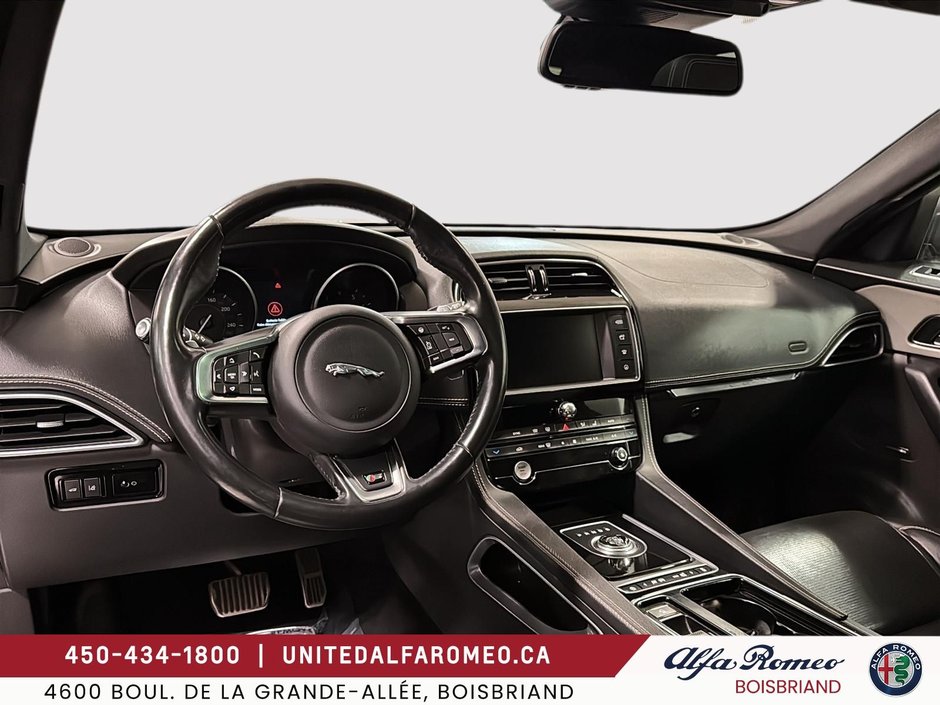 Jaguar F-PACE S,SUPERCHARGED,22P,PANO,NAVI 2018-10