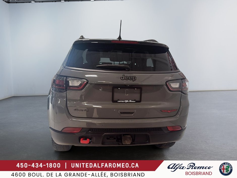 2022 Jeep Compass Trailhawk Elite-2
