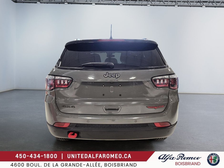 2023 Jeep Compass Trailhawk-2