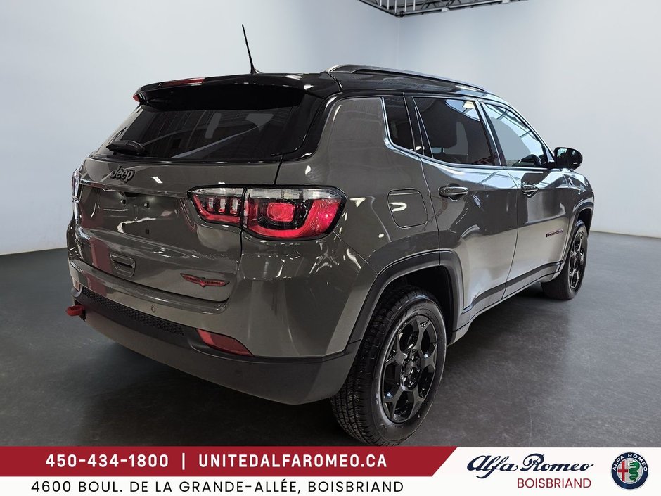 2023 Jeep Compass Trailhawk-4