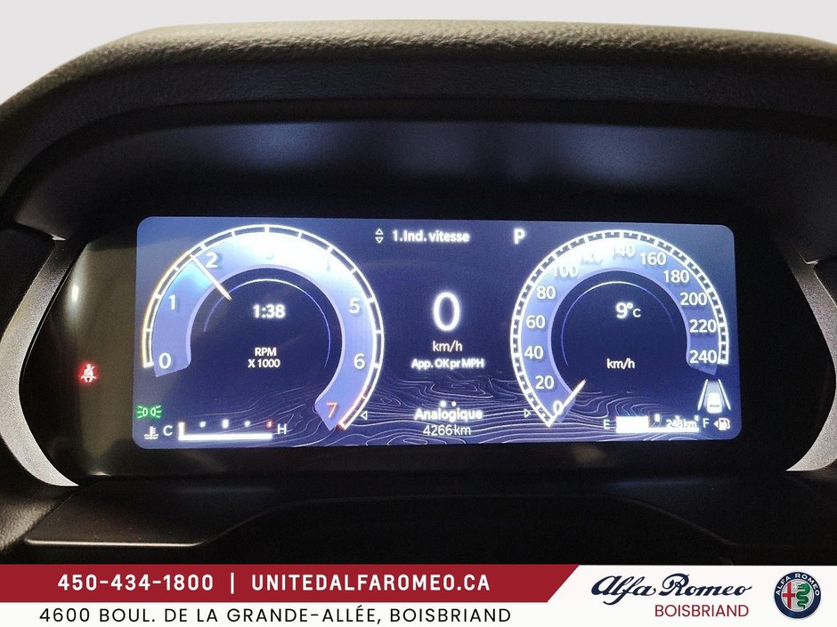 2024 Jeep Grand Cherokee Altitude-12
