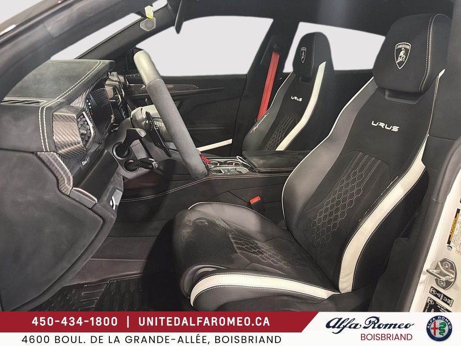 2025 Lamborghini URUS PERFORMANCE, COMME NEUF-9