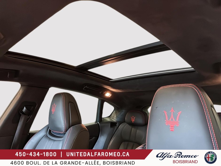 2023 Maserati Levante Modena,tres propre,-30