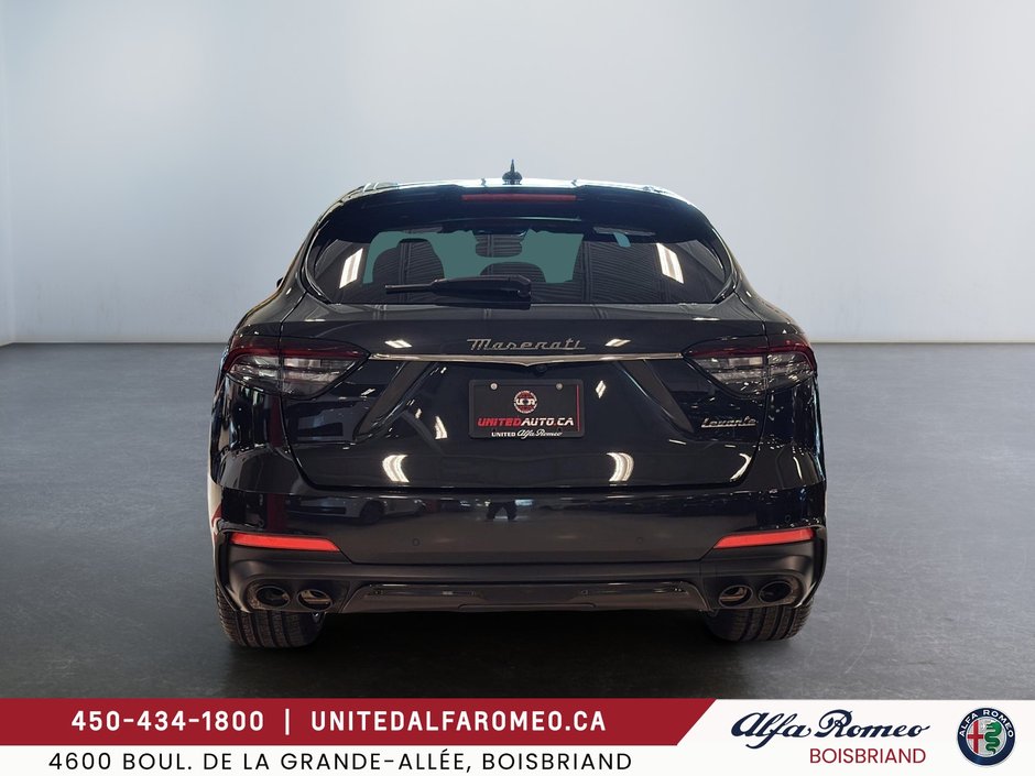 2023 Maserati Levante Modena,tres propre,-2
