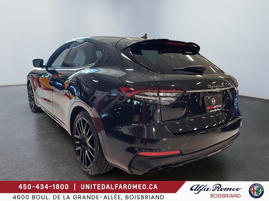 2023 Maserati Levante Modena,tres propre,-3