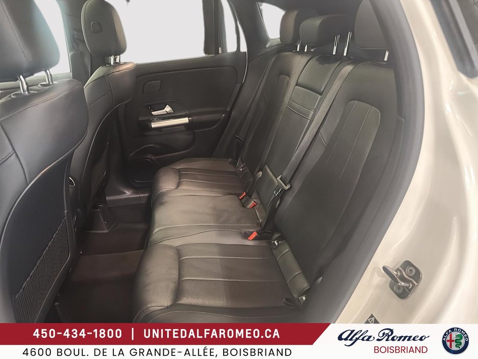 2024 Mercedes-Benz GLA 250-TOIT-4 MATIC-TRES PROPRE-10