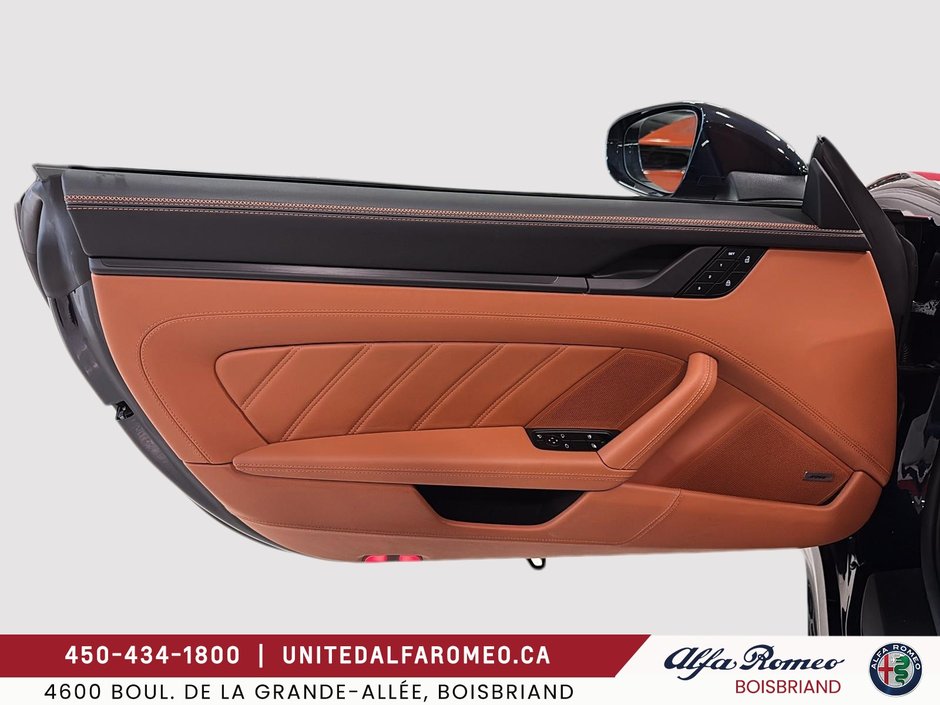 2026 Porsche 911 4 GTS,PPF,BEAUCOUP D OPTION, LOCATION DISPO-10