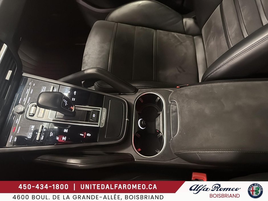2021 Porsche Cayenne GTS, FULL,NAVI,PANO,TRES PROPRE-22