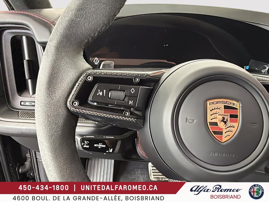 2026 Porsche Cayenne GTS-13