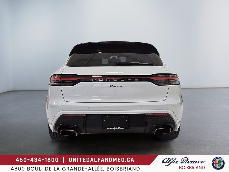 2023 Porsche Macan-2