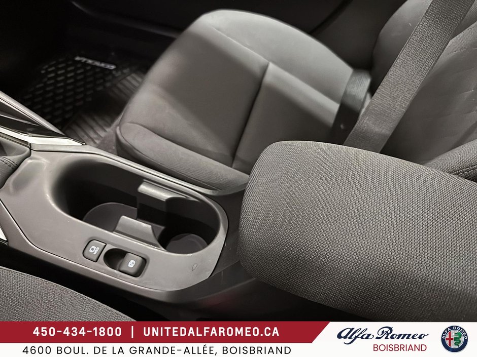 2025 Toyota Corolla LE,TOIT, BAS MILLAGE,LOCATION DISPO-21