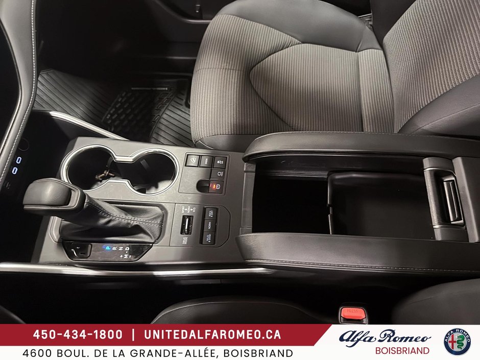 2024 Toyota Highlander LE ,AWD,7 PASS, FULL,TRES PROPRE-23