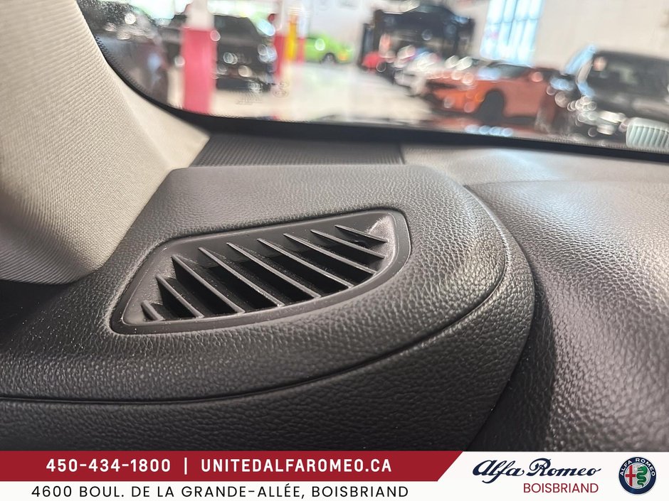 2024 Toyota Highlander LE ,AWD,7 PASS, FULL,TRES PROPRE-29