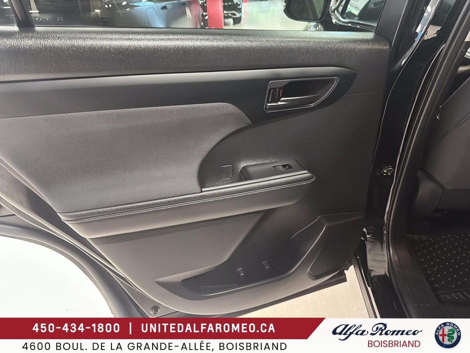2024 Toyota Highlander LE ,AWD,7 PASS, FULL,TRES PROPRE-16