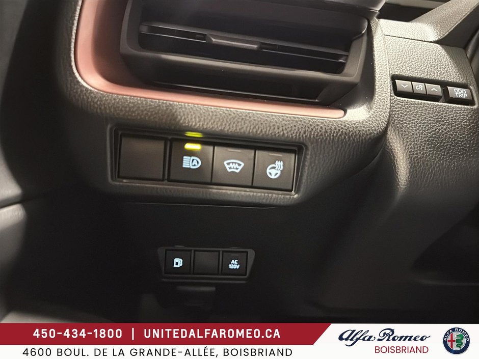 2025 Toyota Prius Plug-In Hybrid HYBRID,BAS MILLAGE,LOCATION DOSPONIBLE-24