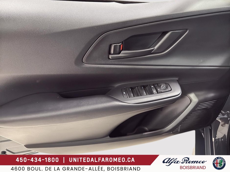 2025 Toyota Prius Plug-In Hybrid HYBRID,BAS MILLAGE,LOCATION DOSPONIBLE-11