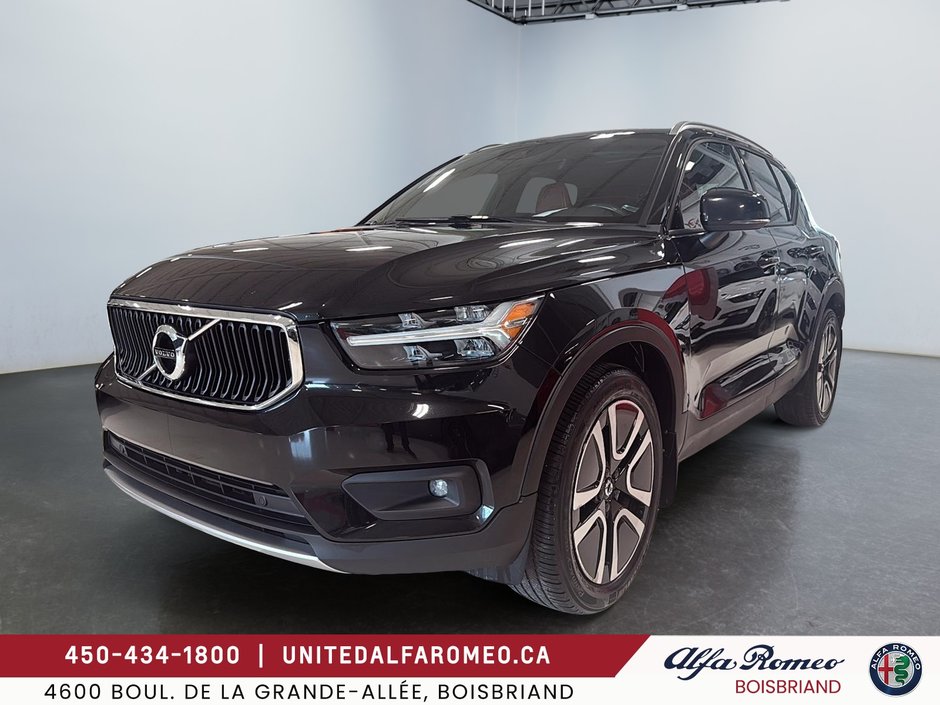 2020 Volvo XC40 MOMENTUM,CUIR,TOIT PANO,TRS PROPRE-0