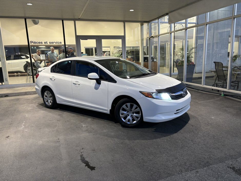 2012  Civic 4dr Man LX in Saint-Georges, Quebec