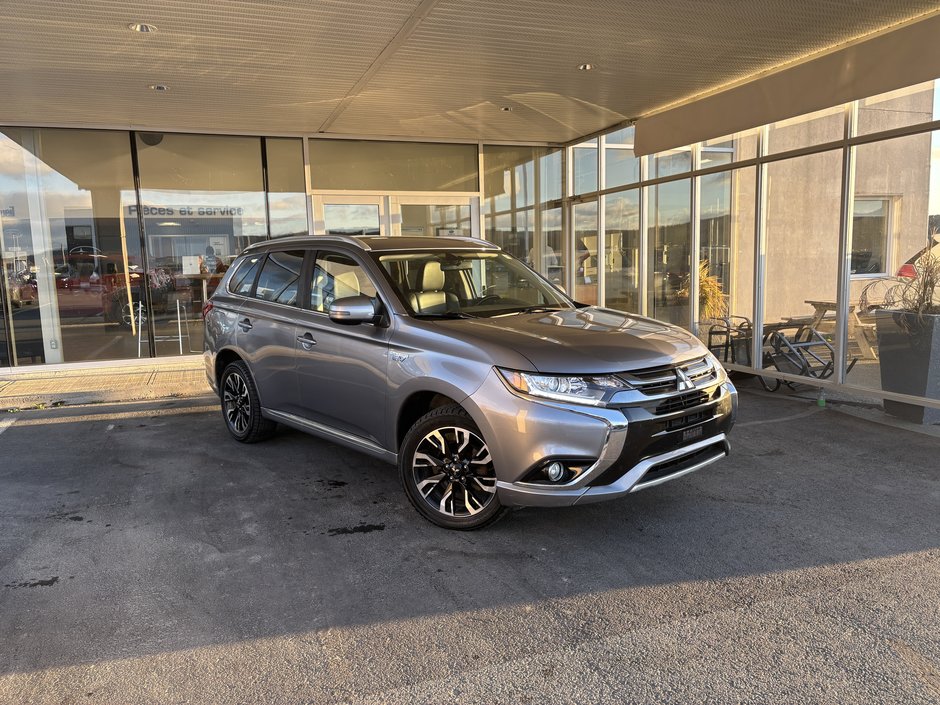 OUTLANDER PHEV SE S-AWC 2018 à Saint-Georges, Québec