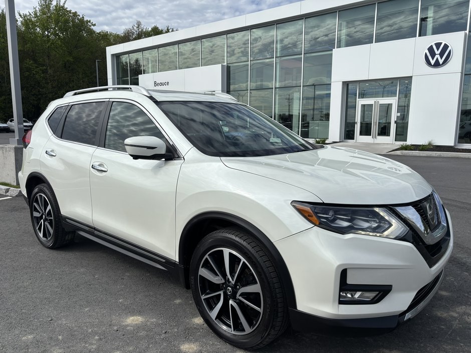 2017 Nissan Rogue AWD 4dr SL Platinum in Saint-Georges, Quebec