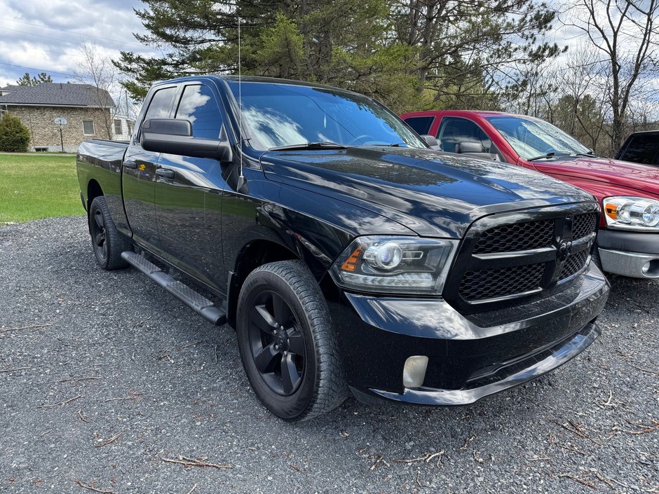 2014 Ram 1500 4WD Quad Cab 140.5  ST in Saint-Georges, Quebec