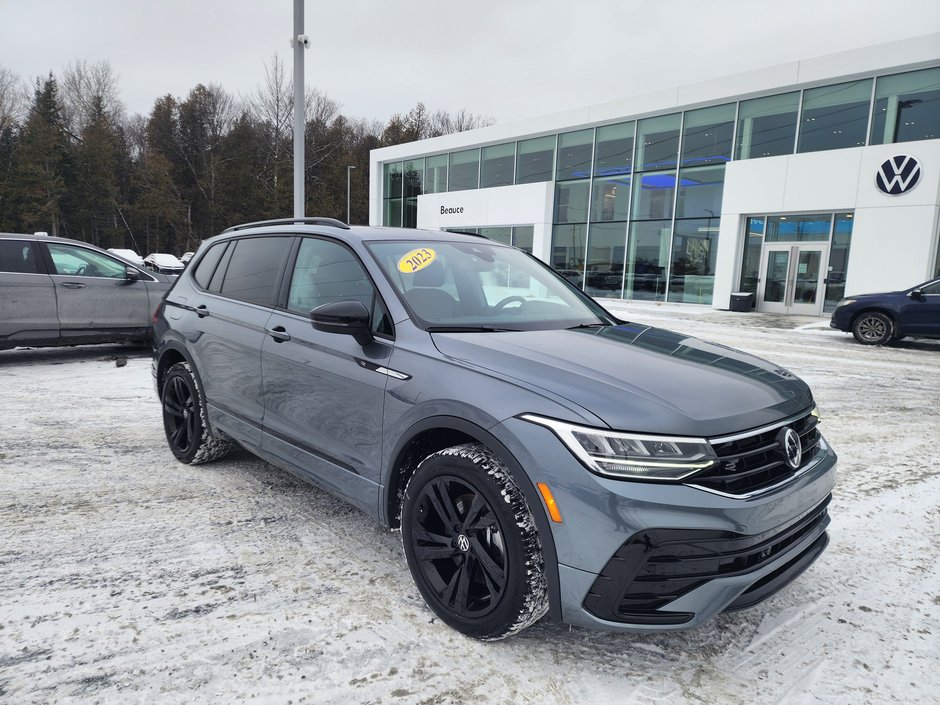 Volkswagen Tiguan Comfortline R-Line Black Edition 4MOTION 2023 à Saint-Georges, Québec