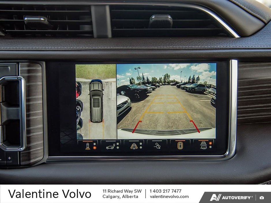 2024 GMC Yukon Denali-26