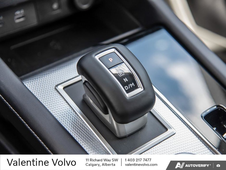 2024 Mitsubishi Outlander-18