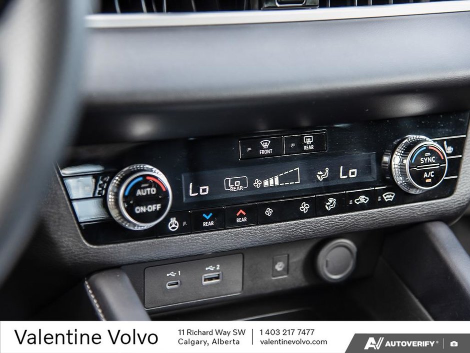 2024 Mitsubishi Outlander-19