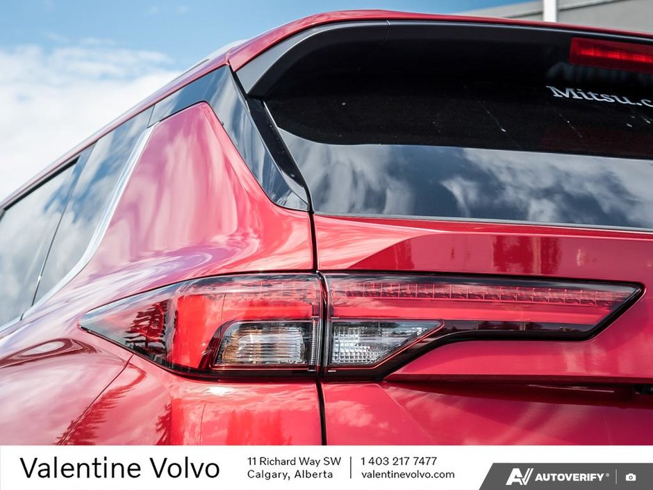 2024 Mitsubishi Outlander-11