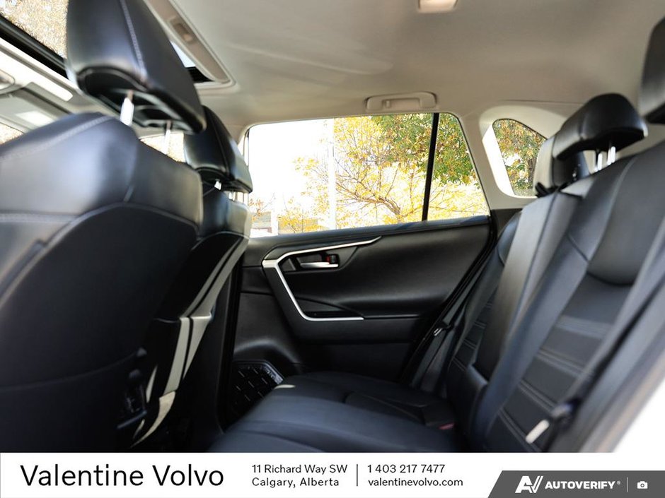 2024 Toyota RAV4 Hybrid Limited-25