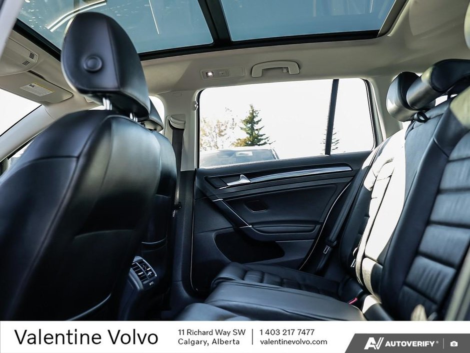 2018 Volkswagen Golf SportWagen Highline-23