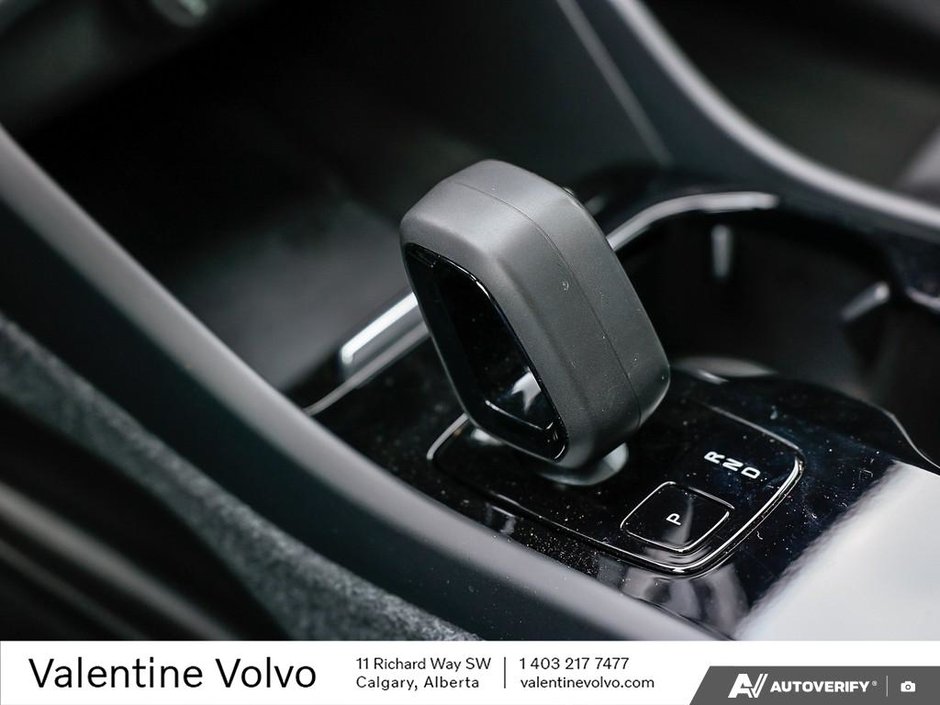 2024 Volvo C40 Recharge Pure Electric Core-17