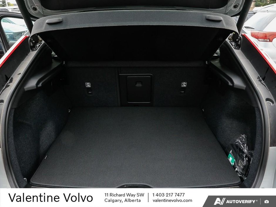 2024 Volvo C40 Recharge Pure Electric Core-9