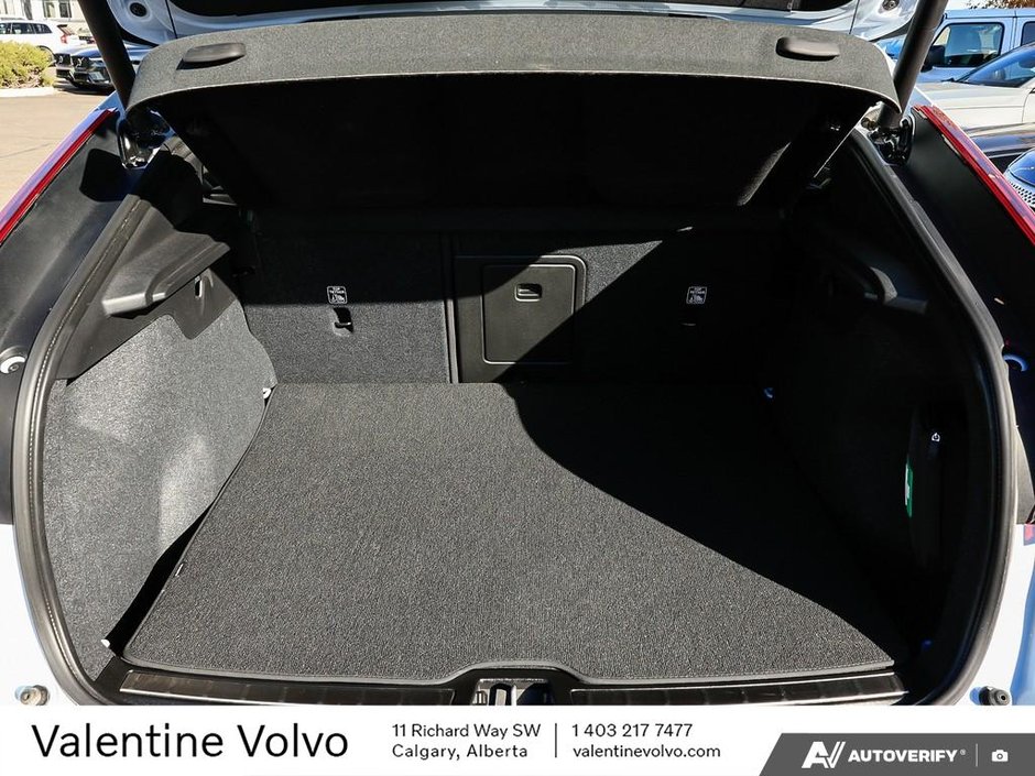 2024 Volvo C40 Recharge Pure Electric Ultimate-9