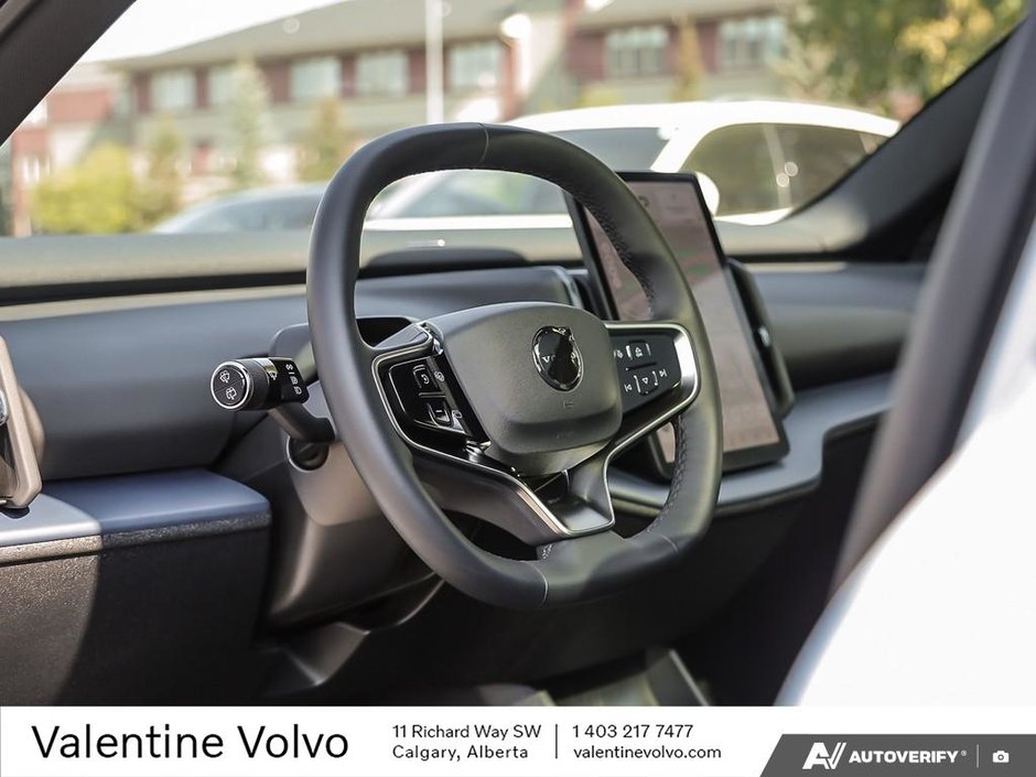 2025 Volvo EX30 Ultra-12