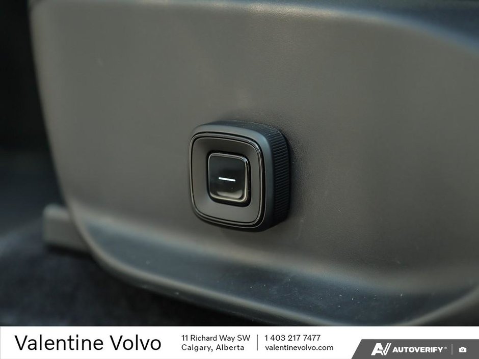 2025 Volvo EX30 Ultra-28