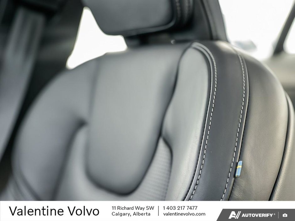 2025 Volvo S60 Plug-In Hybrid Ultra Black Edition-22