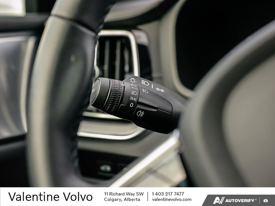 2025 Volvo S60 Plug-In Hybrid Ultra Black Edition-15